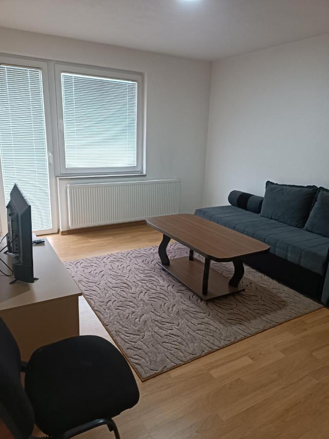 Отель 2Bdr Apt With Balcony With View- Free Parking Сараево Экстерьер фото